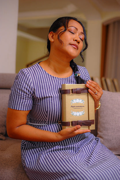 Isaiah Model Bible