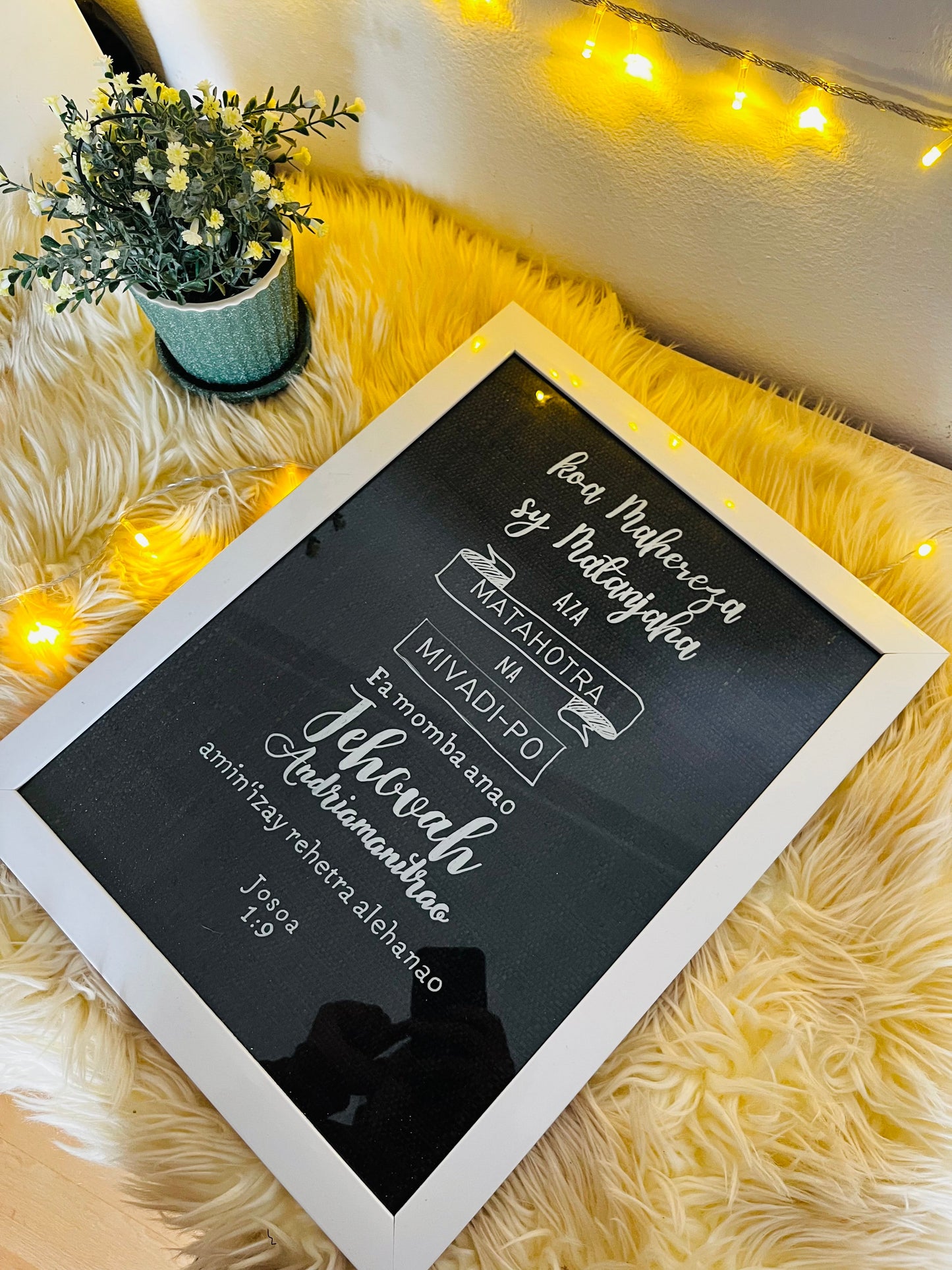 Wall decorative frame