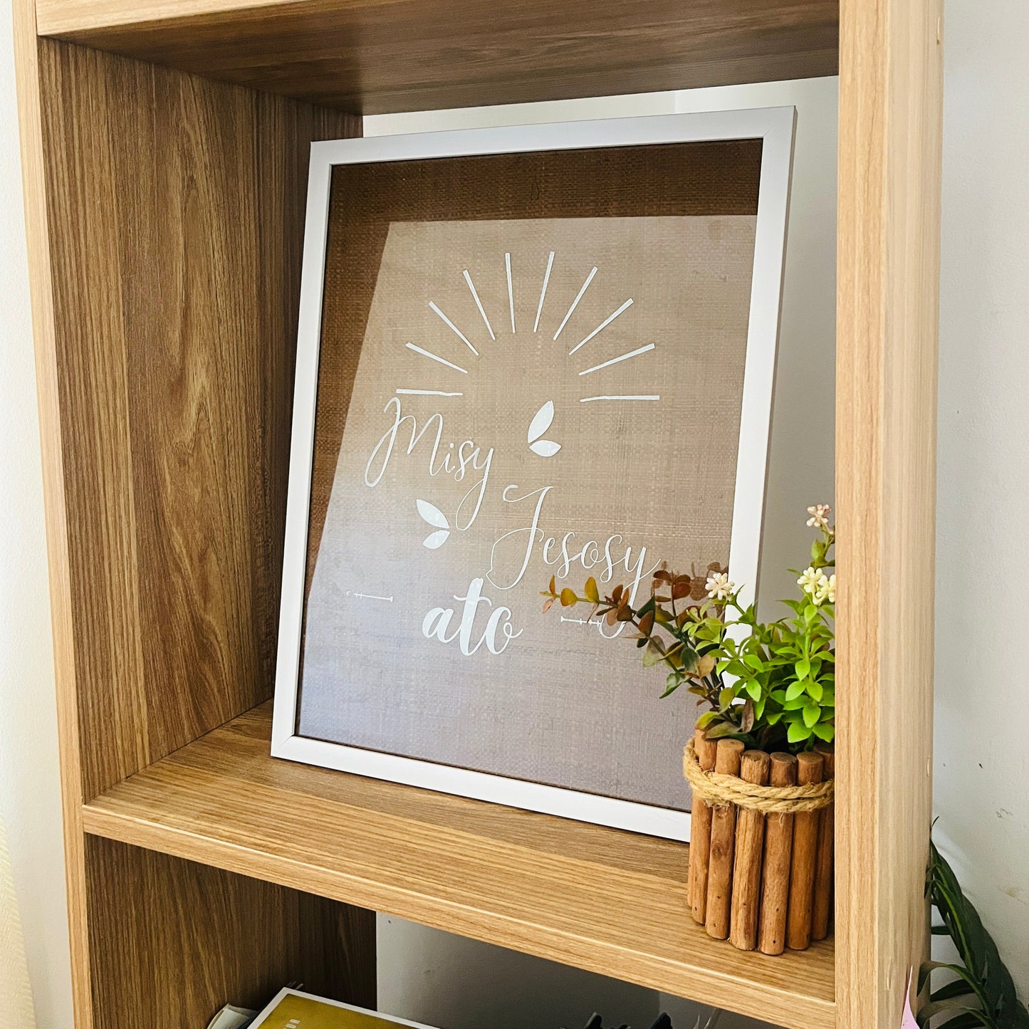 Wall decorative frame
