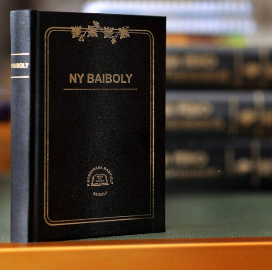 Malagasy Bible with cross-references in the middle of the page