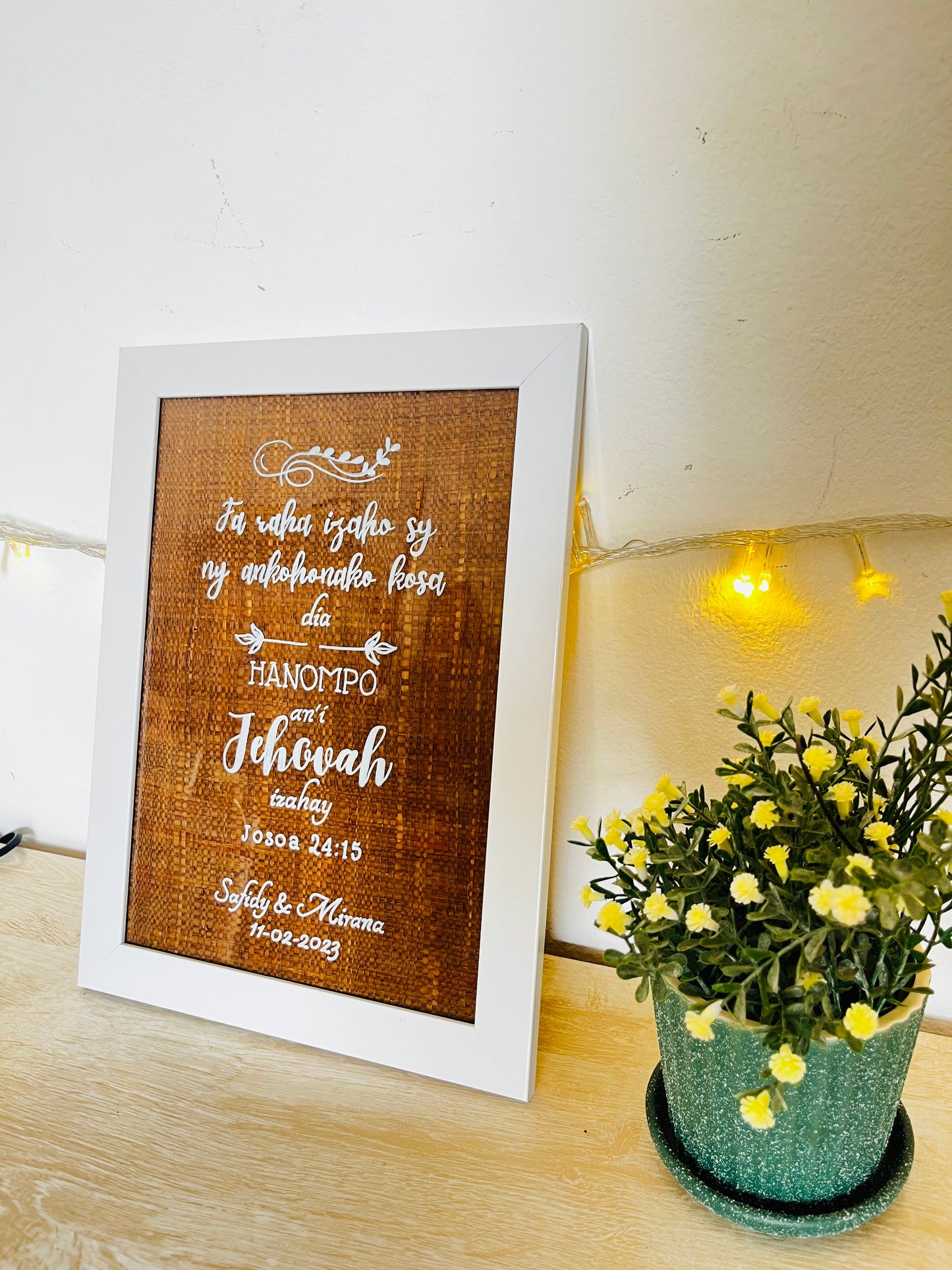 Wall decorative frame